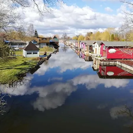 Ferienwohnung Neukalen Διαμέρισμα *